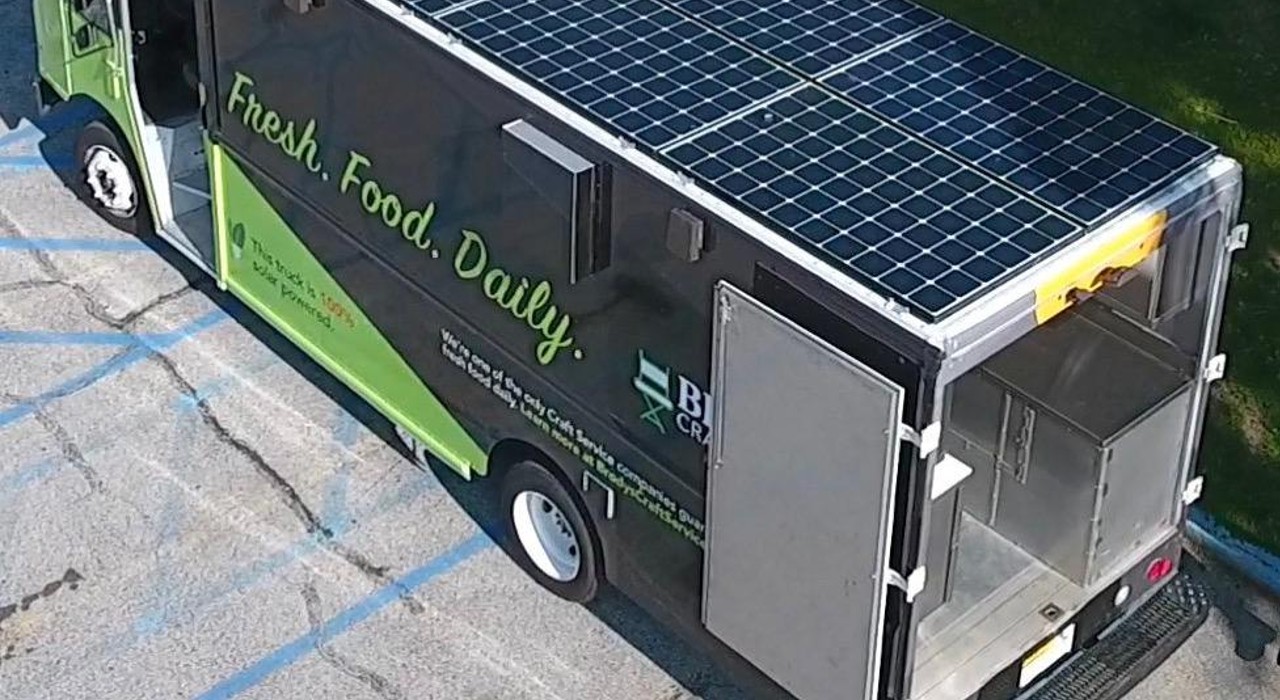 Unidades FoodTRuck con planta solar autosuficiente.